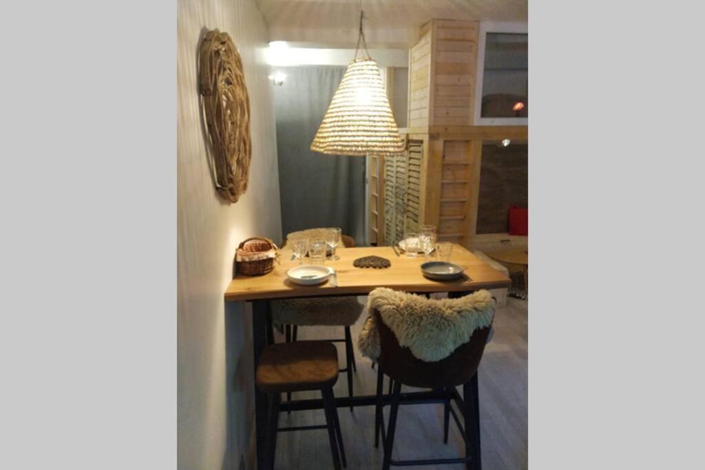 Chaleureux Petit Appartement De 4 Couchages Saint-Étienne-de-Tinée Esterno foto