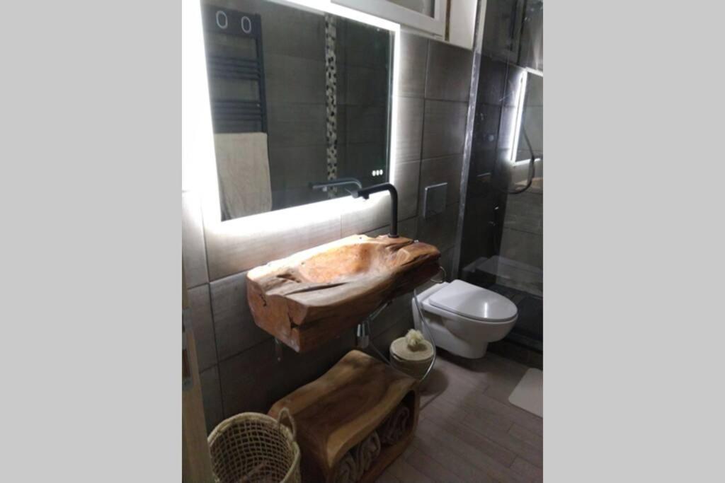 Chaleureux Petit Appartement De 4 Couchages Saint-Étienne-de-Tinée Esterno foto