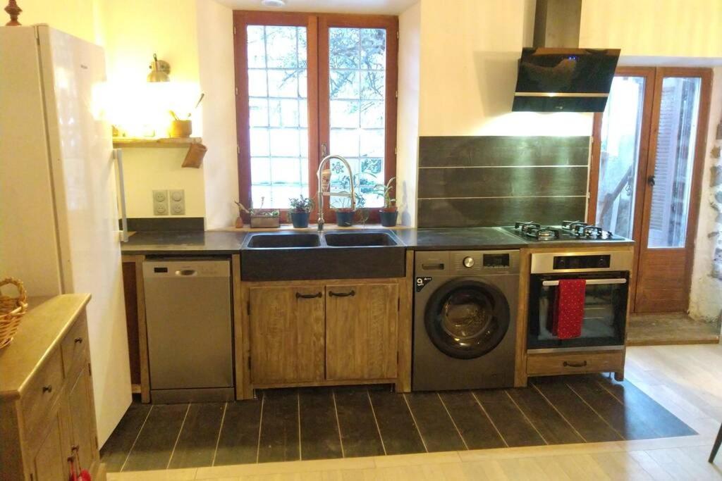 Chaleureux Petit Appartement De 4 Couchages Saint-Étienne-de-Tinée Esterno foto